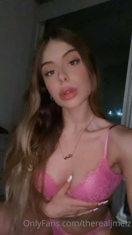 Wanna be eaten👅