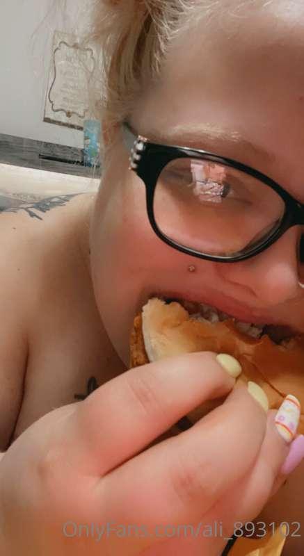 Just enjoying some last night McDonald’s 😍 🍔