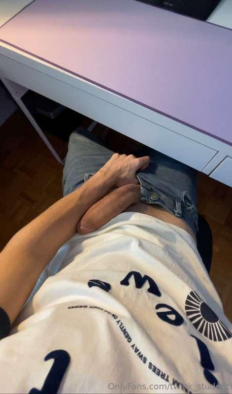 suck me under the desk? ;)