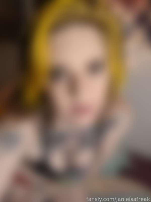 janieisafreak image #2