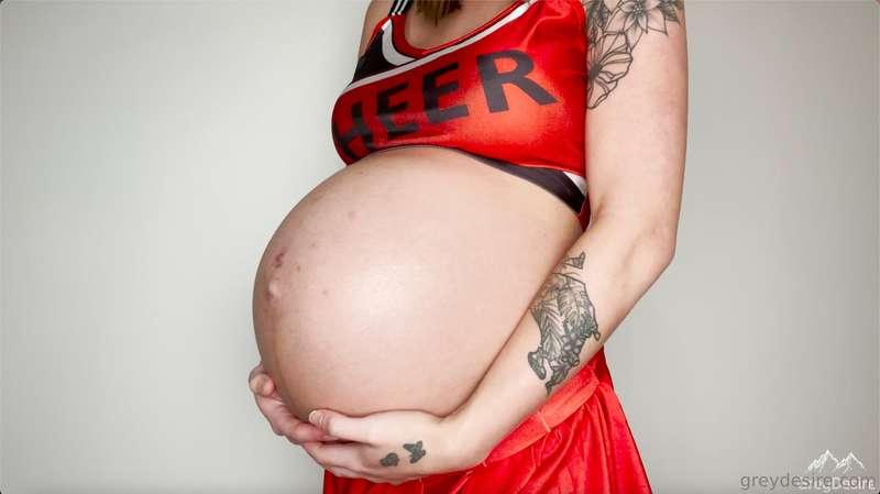 📣 2021 PREGNANCY VIDEO (5:09) 📣Vore - Popular Cheerleader Ea..
