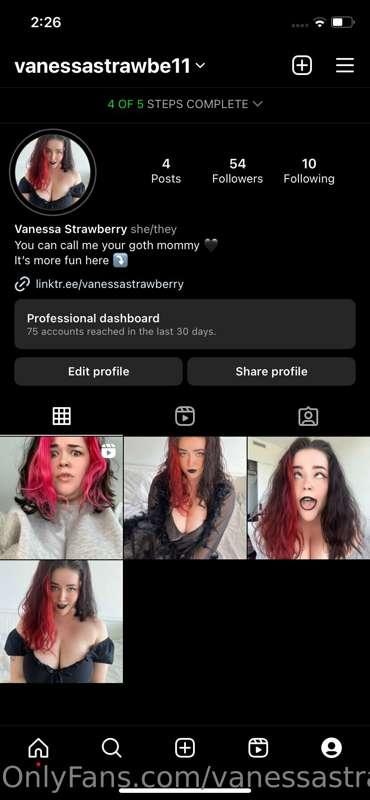 New Instagram account! Pls go follow it aha the old one has ..