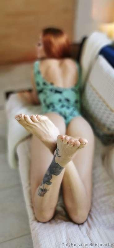 You love beautiful feet? 👣❤️