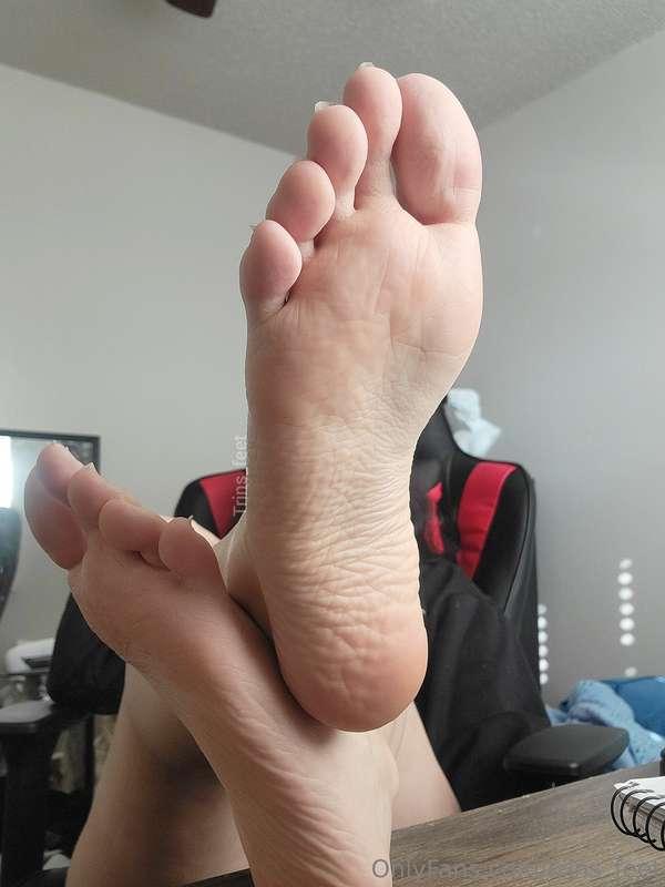 trins_feet image #5