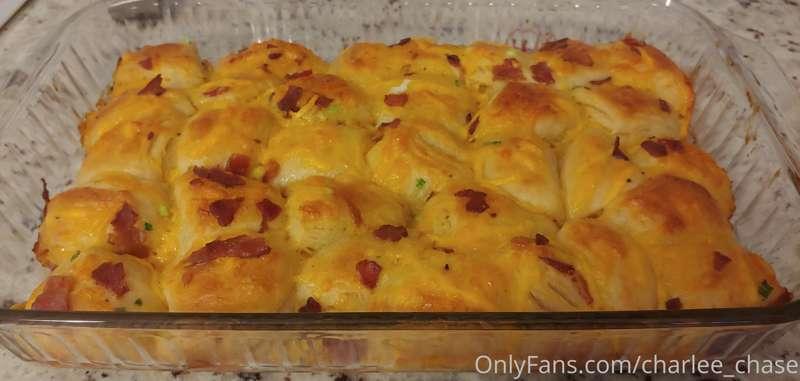 Mmmm. My cheesy bacon pull aparts straight out of the oven!