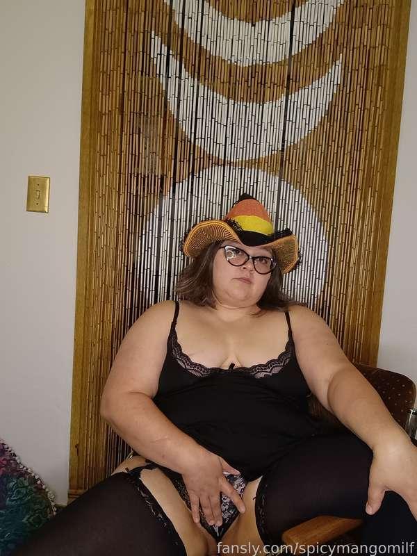 spicymangomilf image #1