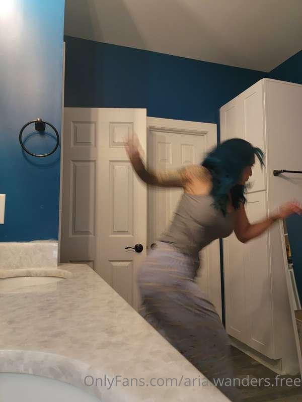 aria.wanders.free image #8