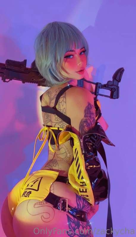 Puedo ser el personaje de video juego ? 🤖💦