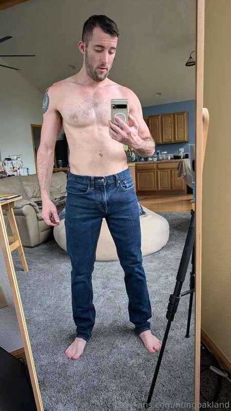 I'm bulging out of these jeans! 