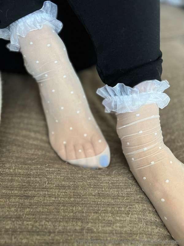 mrs_footjobqueen image #12