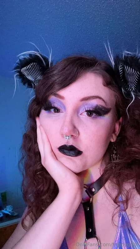 happy spooky month 🦇💜