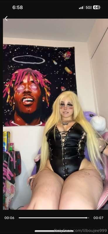 Yall seen this video right 😏😜