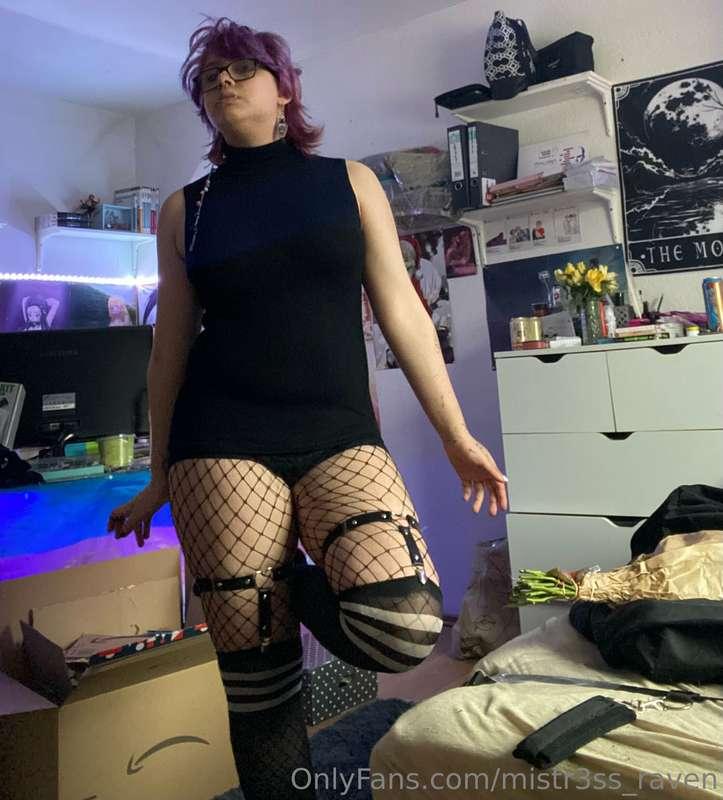 mistr3ss_raven image #1