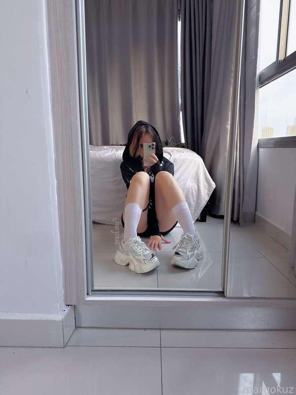 🖤

#fyp #goth #gothgf #altgirl #alt #tease #punk #small #teen #20
