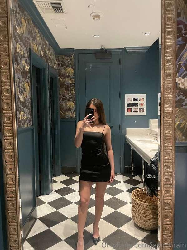 Little black dress 🤭