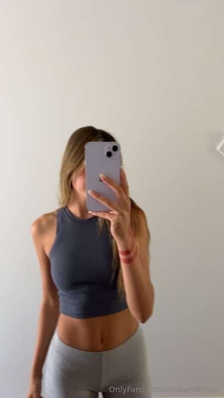 I love a good mirror selfie, don’t you? 😊