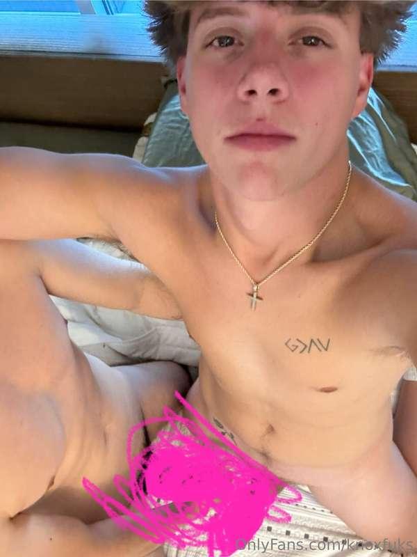 Watch me and my bi jock bro @leonfuks play with each others ..