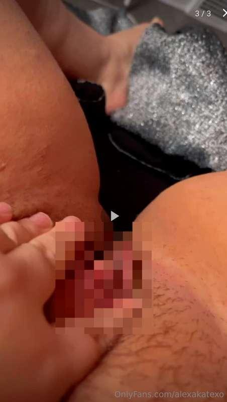 I want you to unlock this video & then send me a cumshot vid..