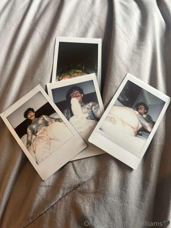 1st set of Polaroids sent out.🤭