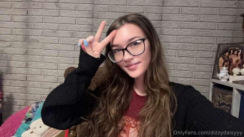 who’s up & feeling horny? 💦🤭