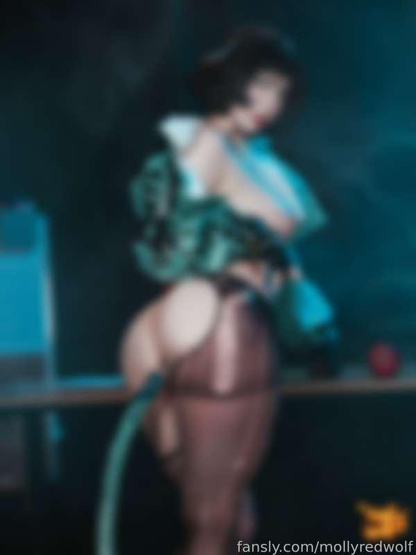 mollyredwolf image #2