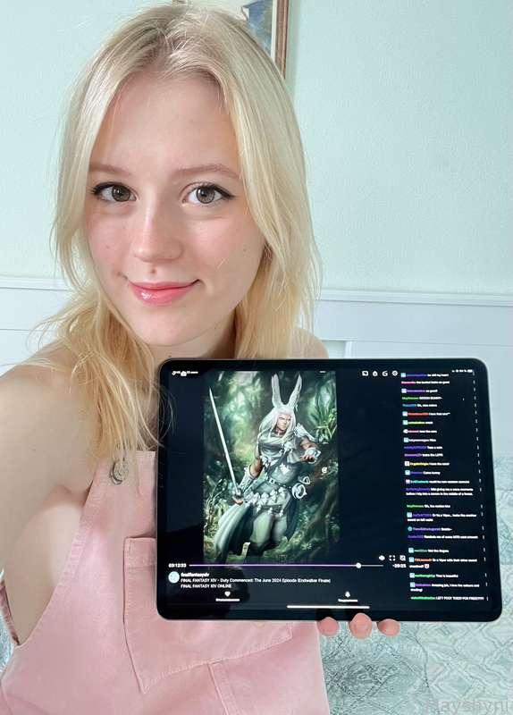 I did not expect it at all! Square Enix themselves wrote me an email and asked to use my painting in their official stream! I'm so so happy and flattered! 🥹

I drew this viera (a fantasy race from FFXIV) for a client a while ago, and now it's in the game's developers official stream! It's such an honour that they reached out to me with the request to use my work! 😭 
I've played their Final Fantasy games since I was a little girl and their art style impacted mine in many ways, I've always deeply admired their studio artists and now I got to be somewhat close to them! That really warms my heart and inspires to improve my art skills further

Hope I managed to convey at least parts of my joy and happiness to you! I'm planning to do some yoga later and bring you along 🤭

#cute #teen #babyface #babygirl