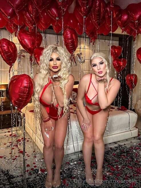 DISCOUNT SALE🔥Girl on Girl, naughty dildo fun....