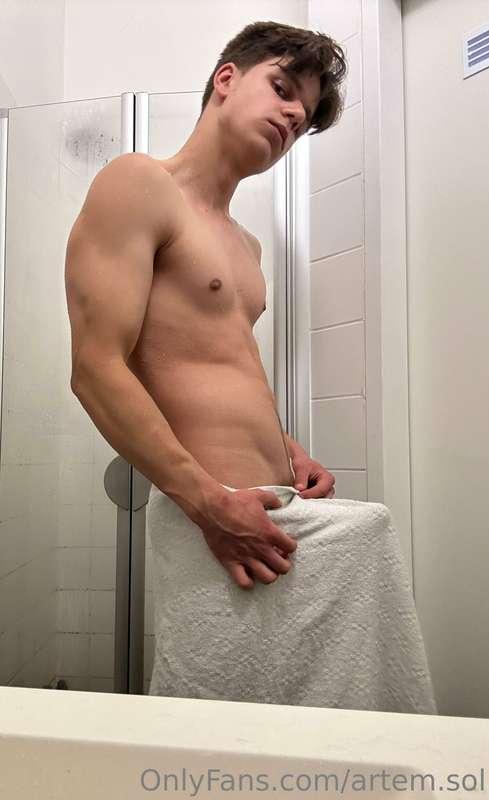 Just after a shower😈💦