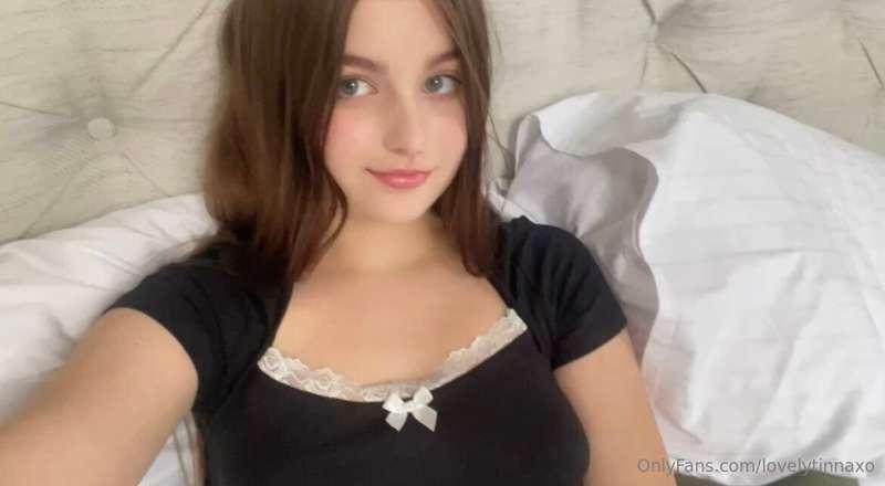 Anal video with dildo 😊😊 #jeanskink
Pics are screenshots fro..