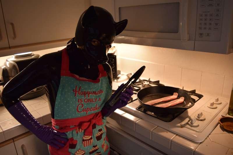072 - LATEXSERIES Cooking Piggy (Part 3)