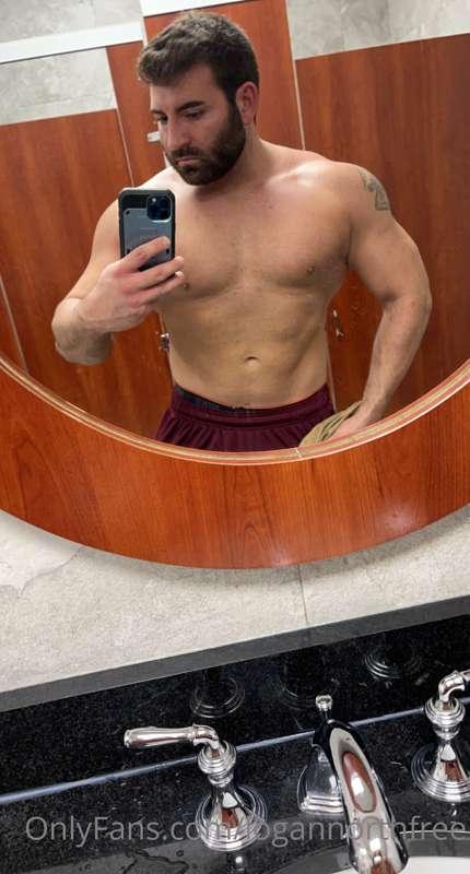 Had a Good workout today 😈 will be filming some content and ..