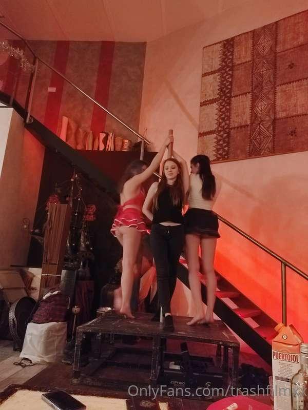Le ragazze sono tornate! Se vuoi vedere nuovi video iscrivit..