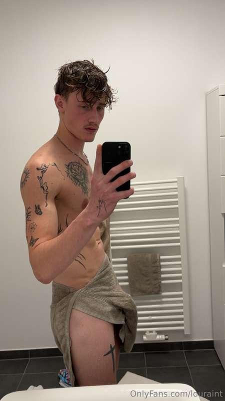 Are you ready to see my monster cock?😝