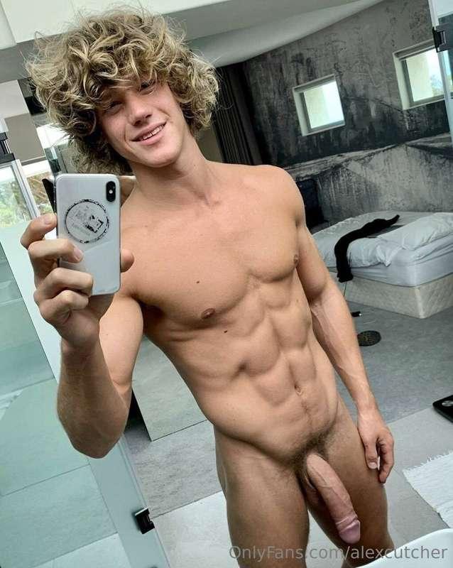 Ethan is the main character in your beach-holiday fantasies ..