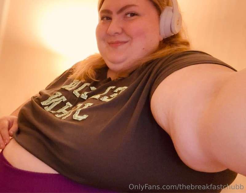 Loveeeee how fat my arms look here 😵‍💫😵‍💫🩷🩷