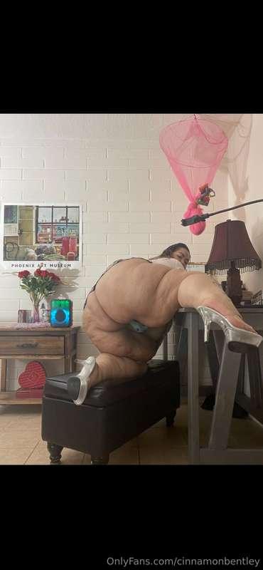 Live rn wheee are you at??? Cum with me