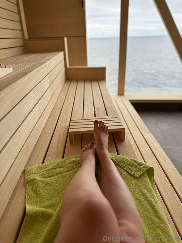 Die Saunazeit fängt an, wer mag mit 🥵