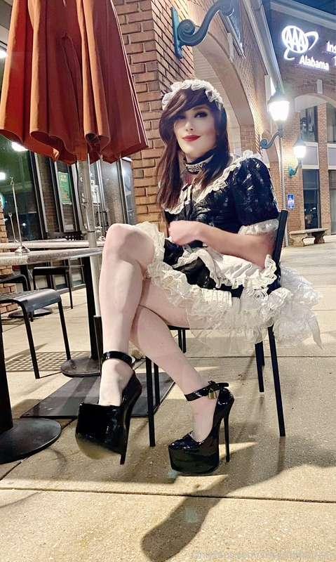 The only way mistress will let me come out to eat with them ..