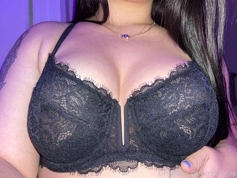do I look cute in lace? 🖤