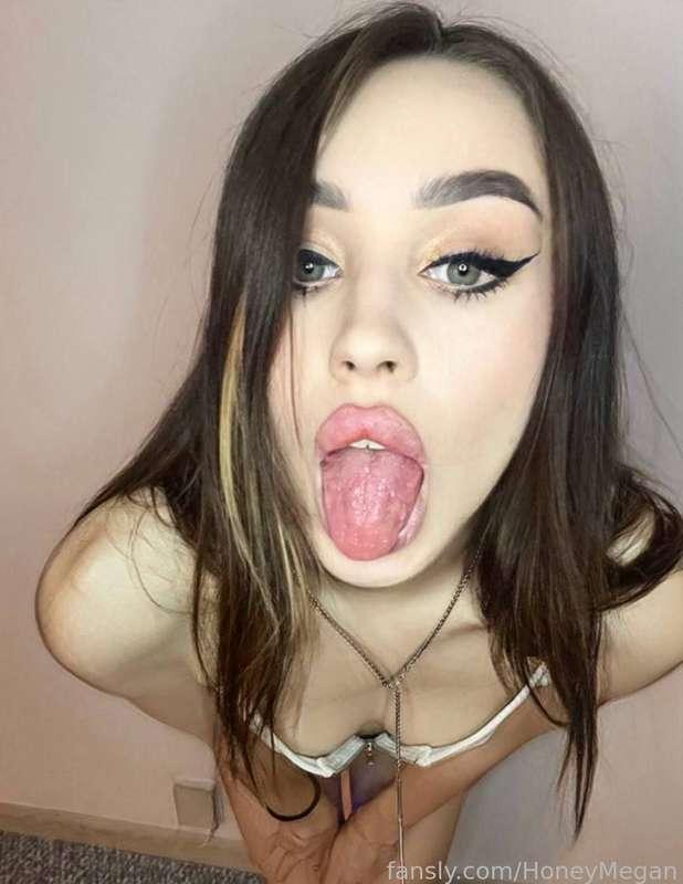 oops🫢


#fyp #brunete #petite #cute #smalltits #smallboobs #boobs #nipples #longhair  #tatted #inked #girls #thong #gstring 