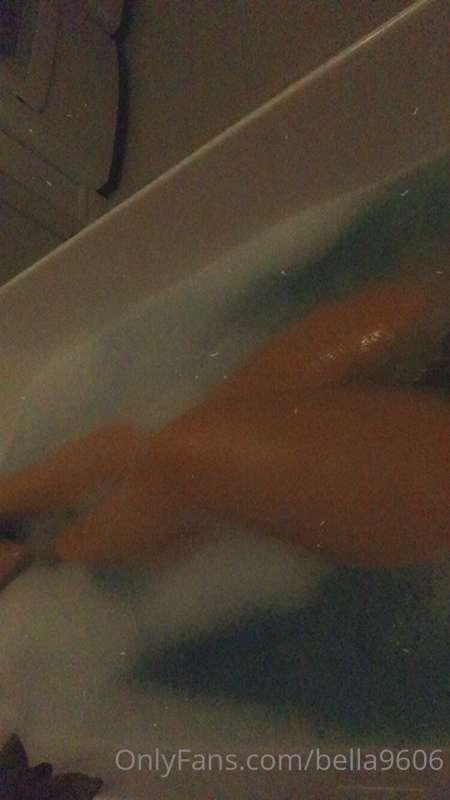bella9606 image #1