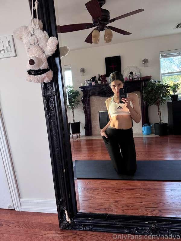 will you join me for some stretching? 👀