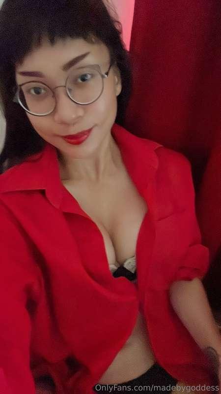 What a view from your Goddess! You are drooling already 😈