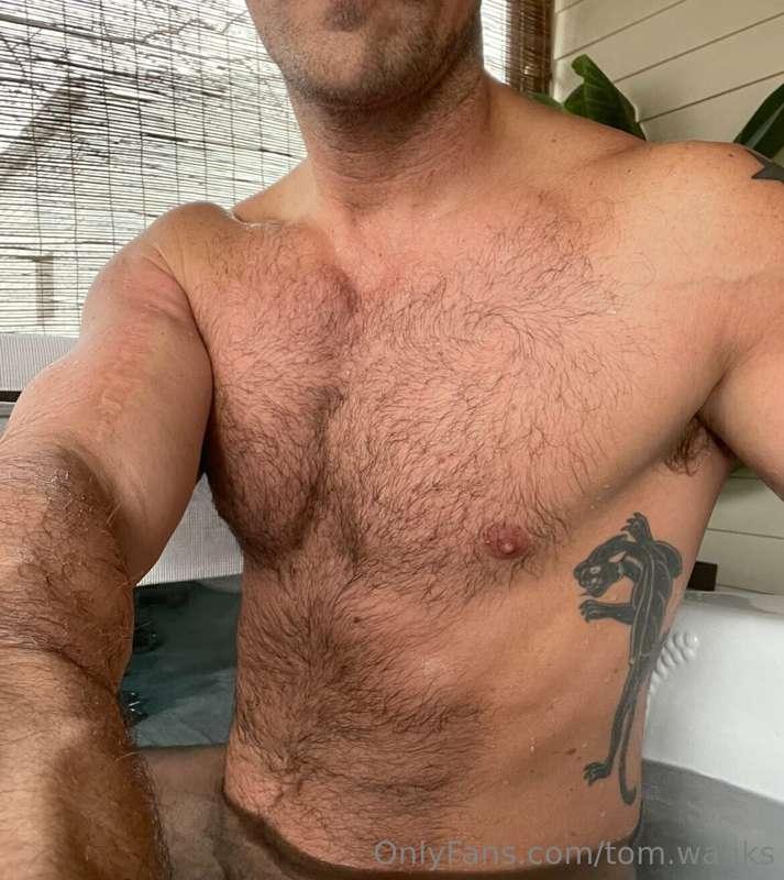 Love cold morning hot tub dips.