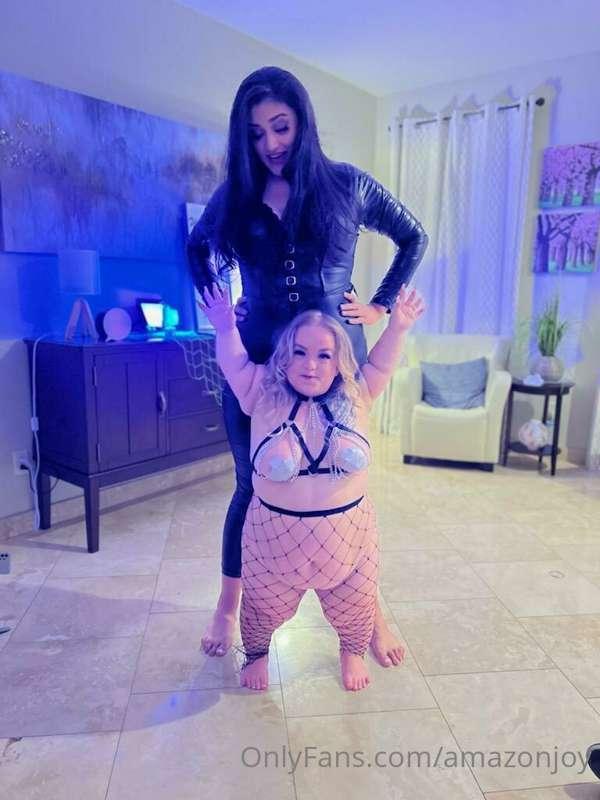 Comparison shot with @officialkylie filming @goddessnaughtia..