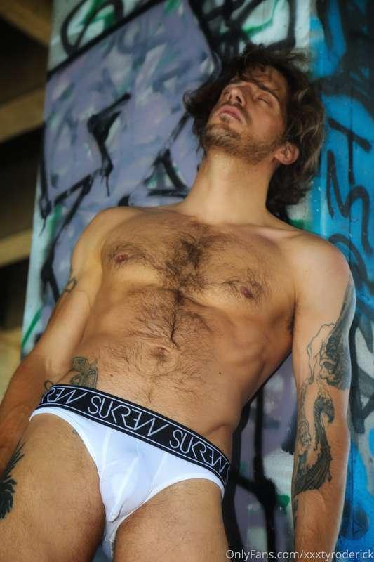 Tons of new photos on the way just have to edit them first!!..
