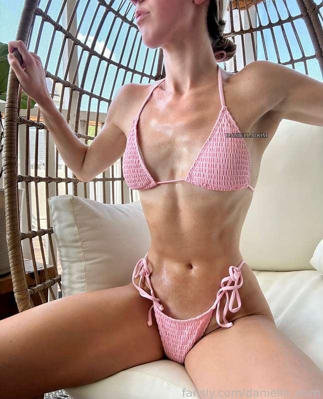 daniella_dom image #1