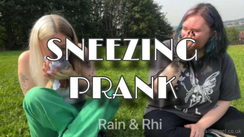 ***Sneezing Prank with @princessrhix***

Rhi told me about s..