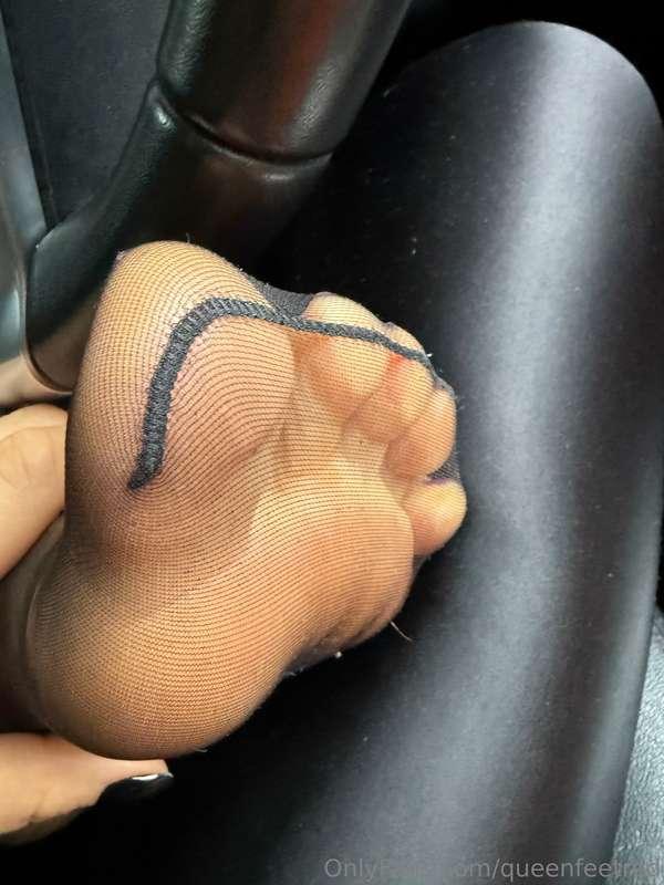 queenfeetred image #6