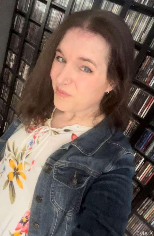 evie_x image #1